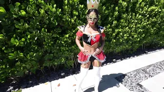 Queen of Hearts MILF Miss Lexa Gets Creampied and Stays Full